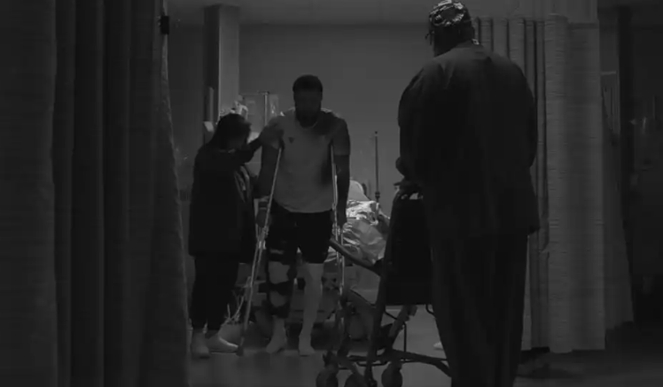 略微有些发, 球队, 阿门成为一